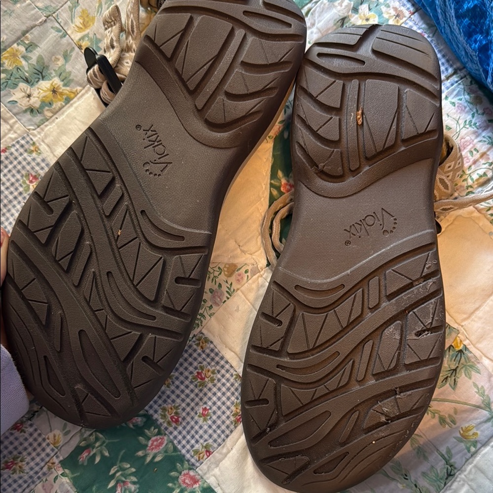 Viakix Stylish Beige Strappy Sandals hiking - Picture 3 of 8